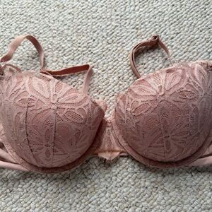 PINK Victoria's Secret Lace Bra in Soft Pink